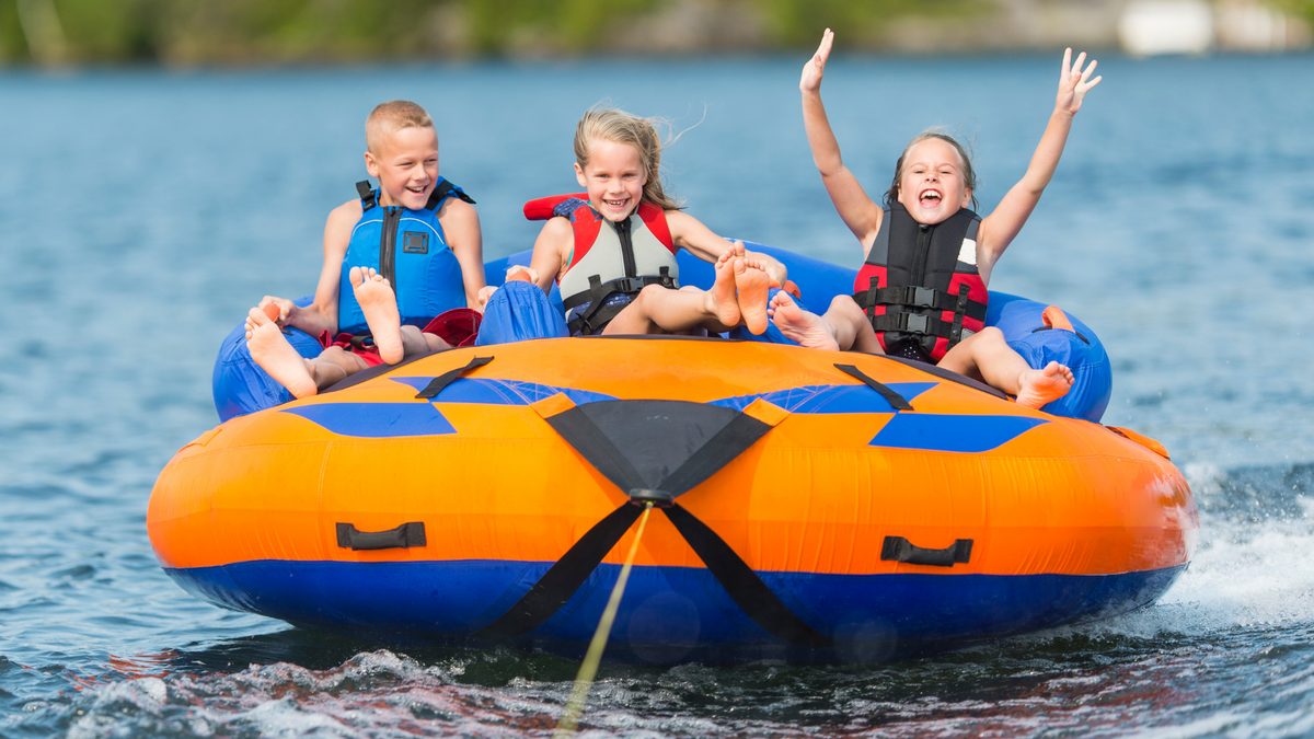 Tube Vs Raft Towable Rafts & Tubes - Tubes For Boating